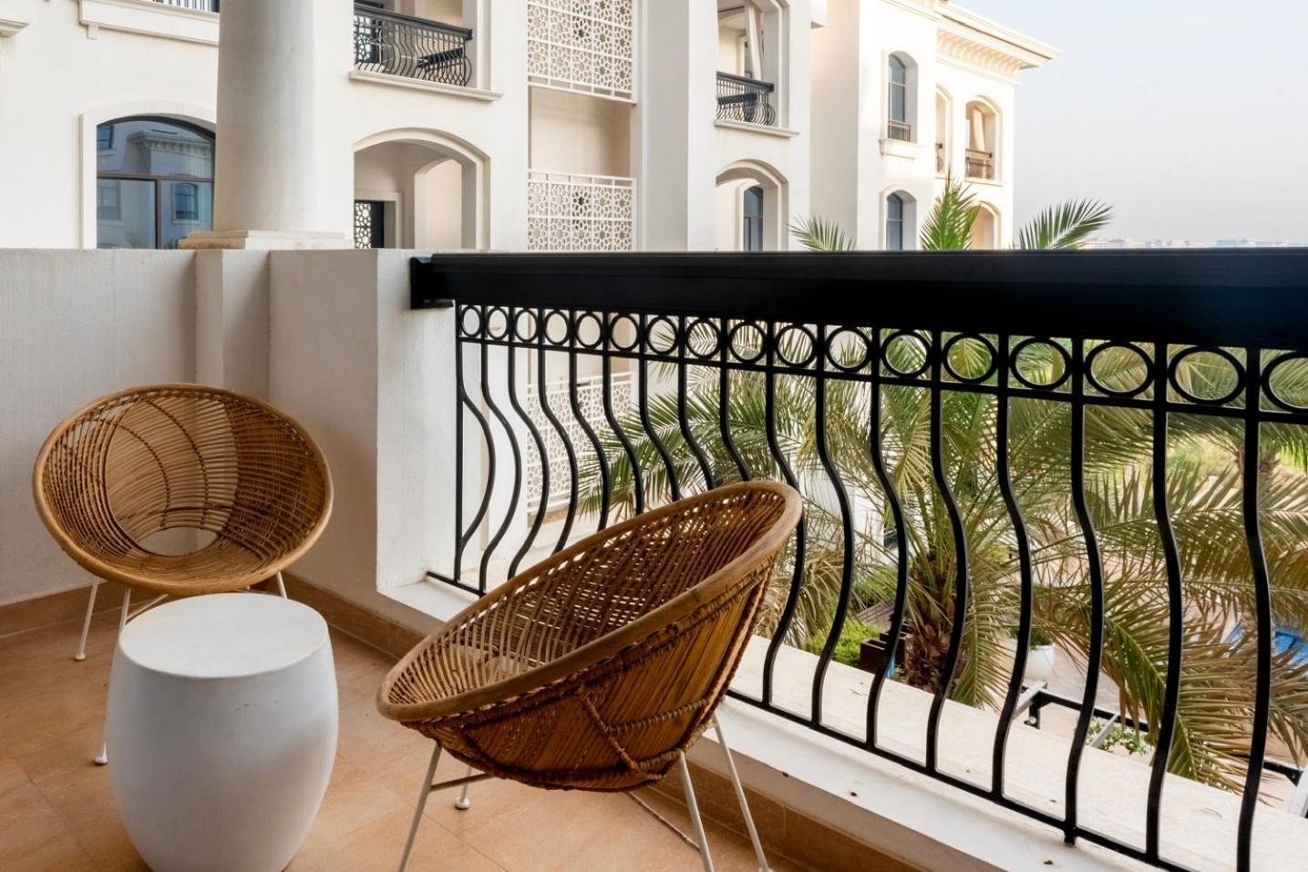 Glamorous Modern 2bhk In Yas Island 324 *