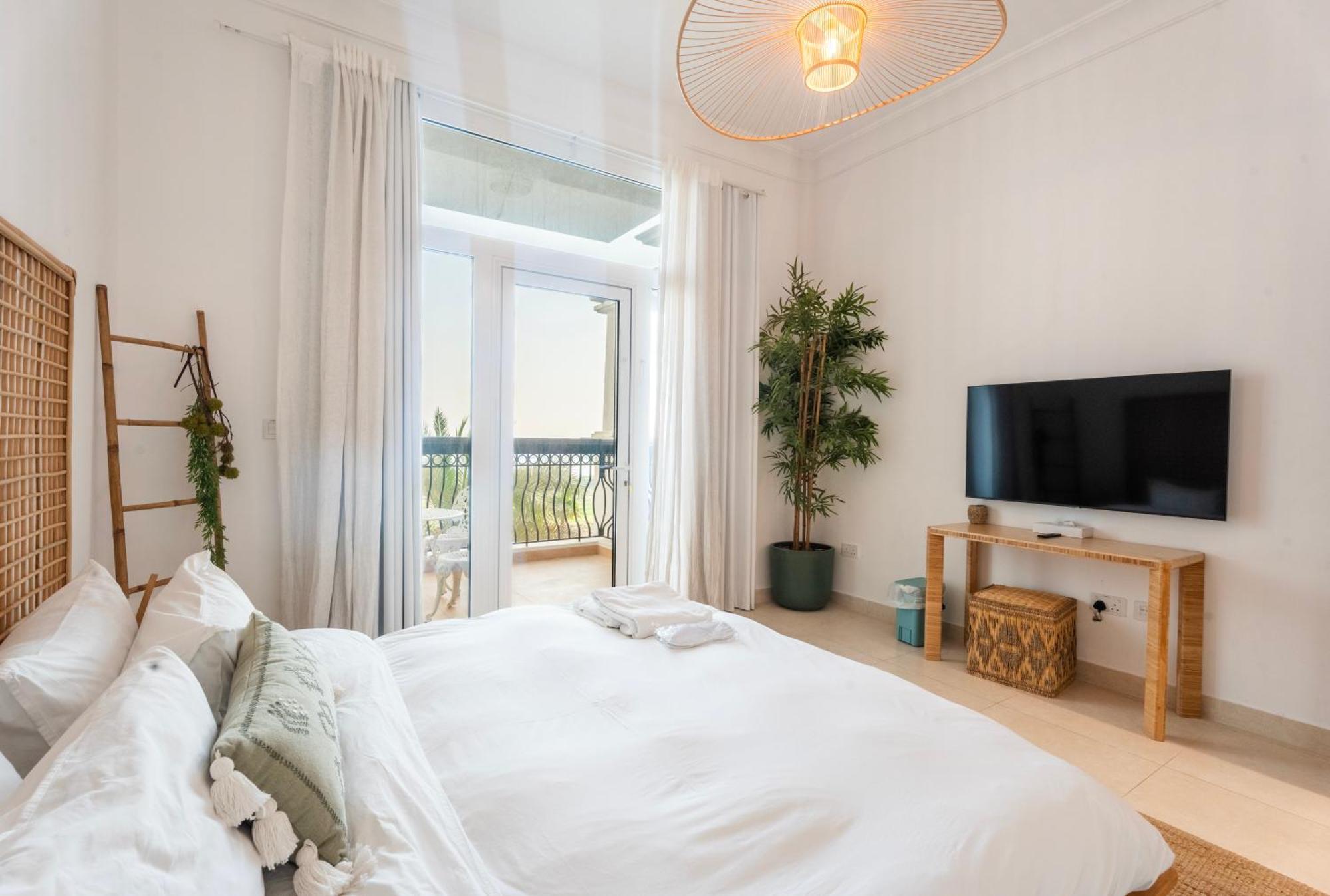 Glamorous Modern 2bhk In Yas Island 324 Abu Dhabi
