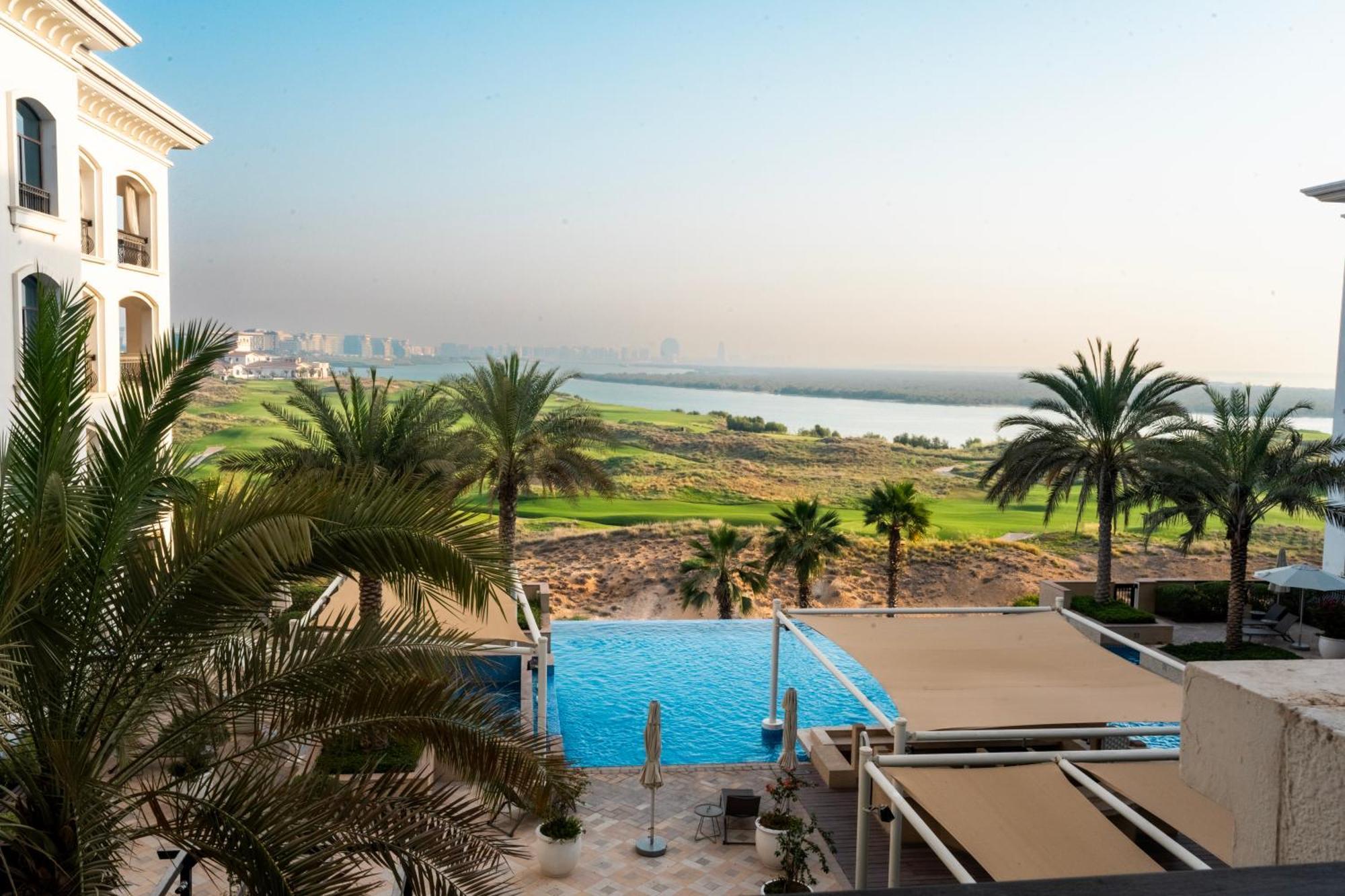 Glamorous Modern 2bhk In Yas Island 324 *
